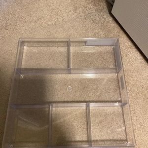 Makeup organizer